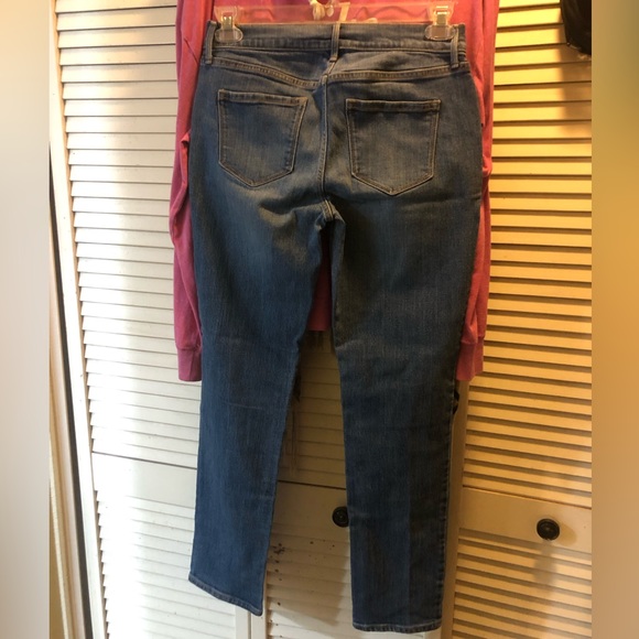 Old Navy Mid-rise Curvy Jeans - Picture 2 of 5